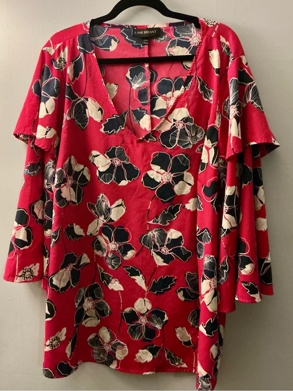 Lane Bryant Floral Surplice Blouse 22/24 Pink Flutter Sleeve Top